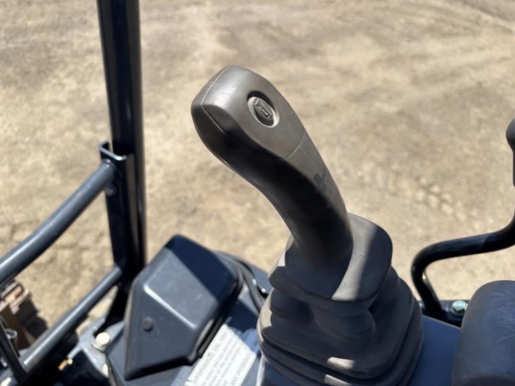 2020-deere-17g-image-28