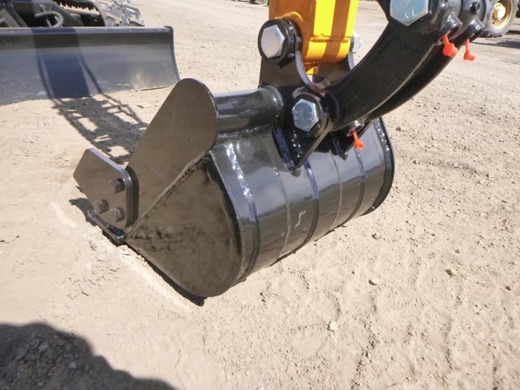 2025-vicsec-vc15j-hydraulic-excavator-image-10