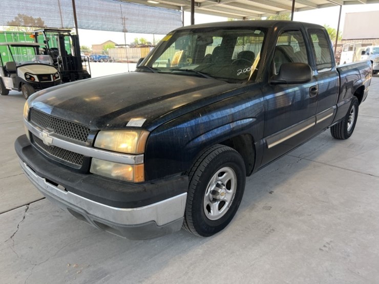 2004-chevrolet-silverado-1500-image-4