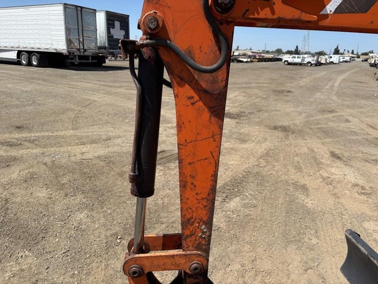 airman-hm305-hydraulic-excavator-image-15