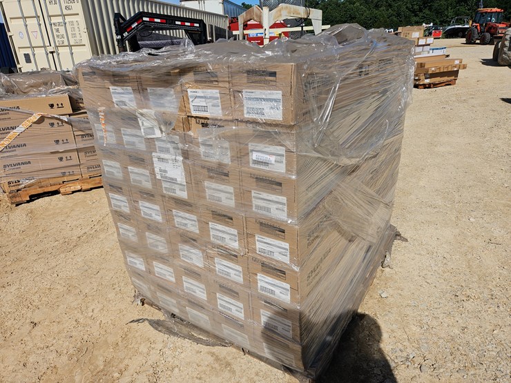 #20828-•-t8-fluorescent-70-boxes-30-per-box-2ft-long-image-1