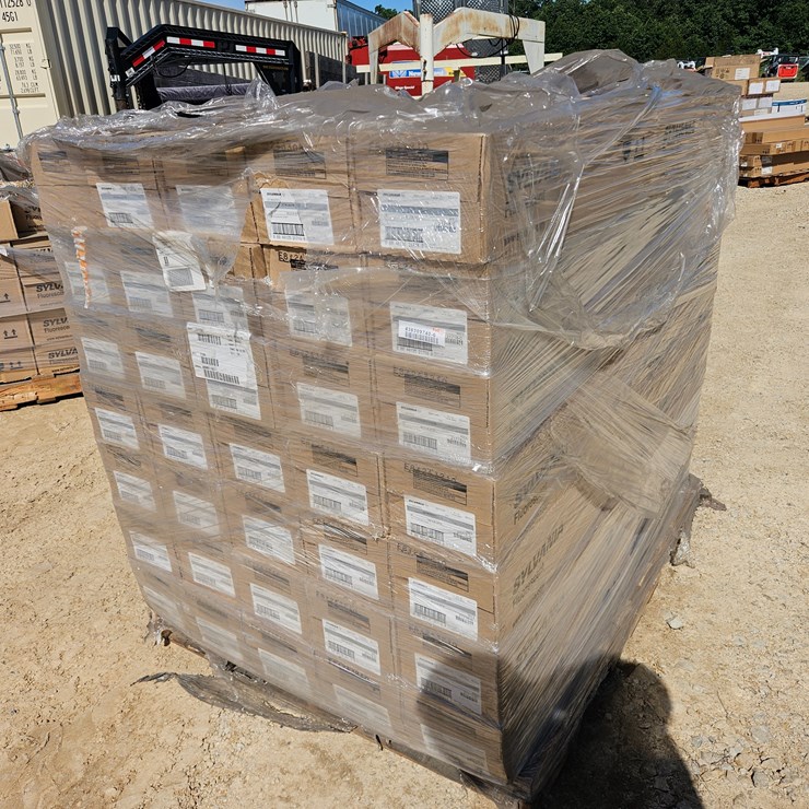 #20828 • T8 Fluorescent 70 Boxes 30 Per Box 2FT Long