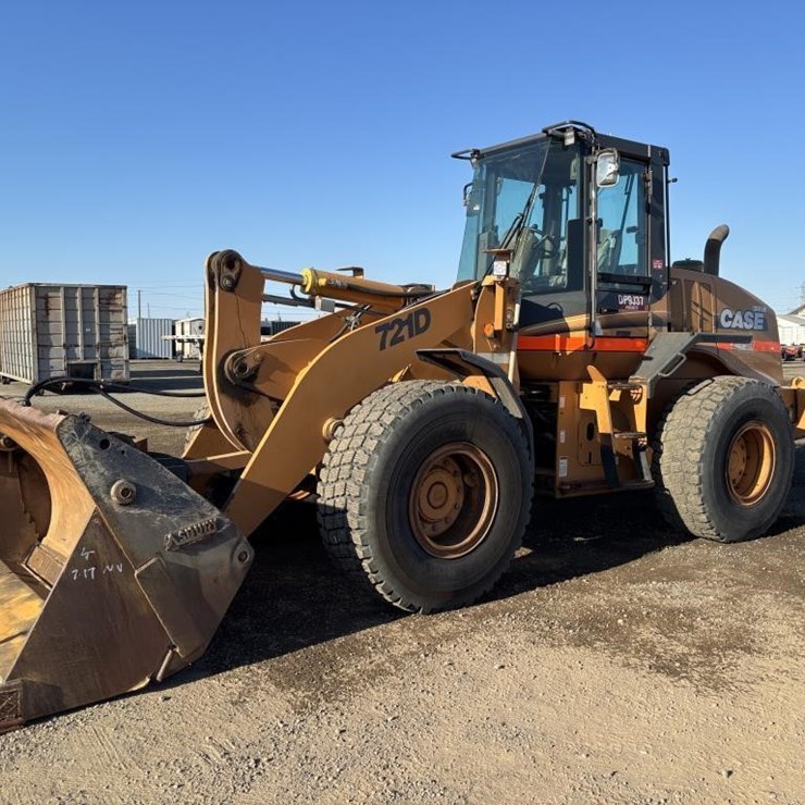 2004 CASE 721D