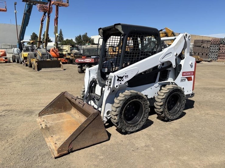2018-bobcat-s570-image-1