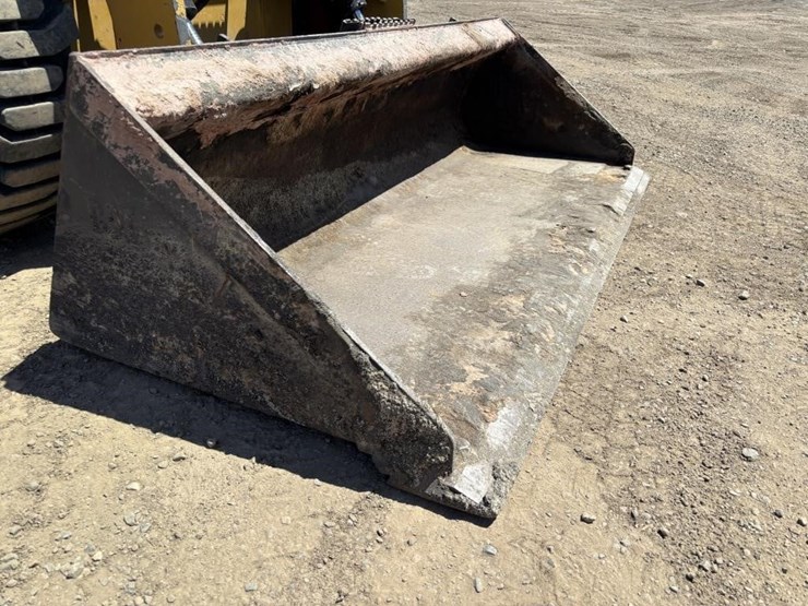 2018-caterpillar-262d-image-10