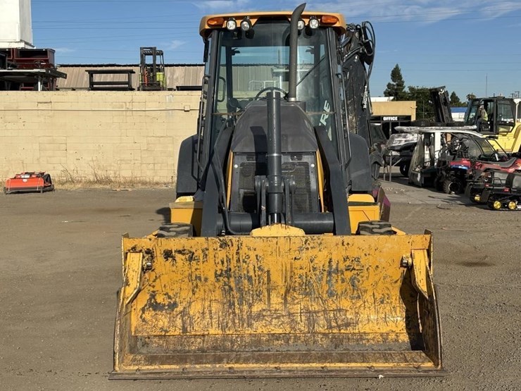 2020-deere-310l-ep-image-6