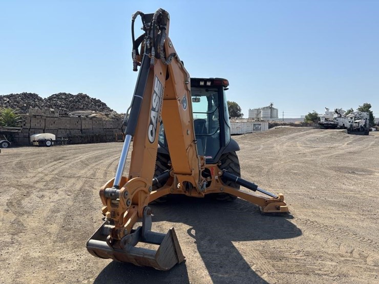 2015-case-super-n-loader-backhoe-image-8