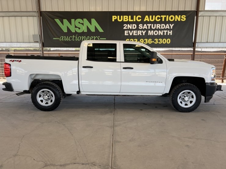 2018-chevrolet-silverado-1500-image-1