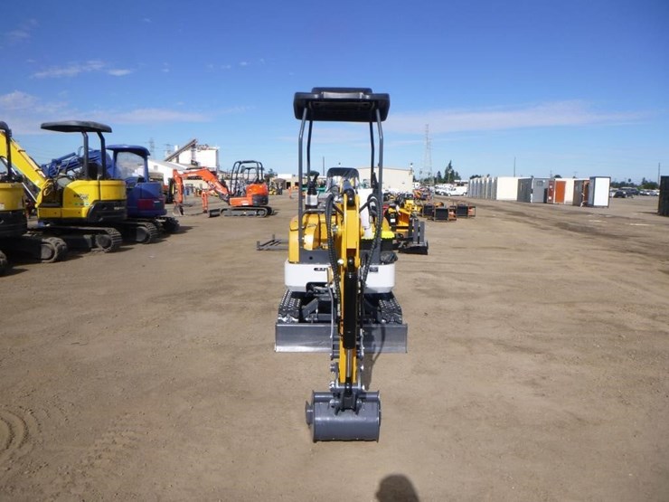 2025-sdlanch-sdle20-hydraulic-excavator-image-6