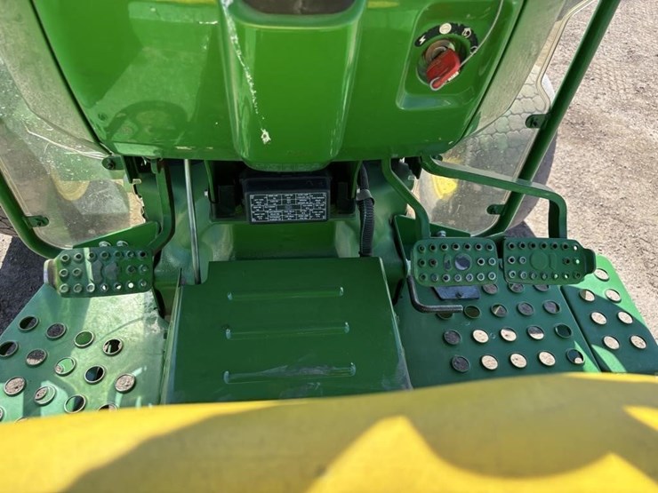 2016-john-deere-5055e-image-30