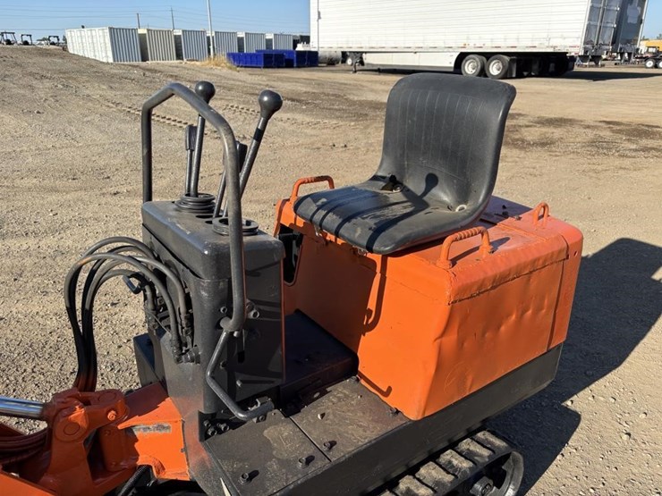 kubota-ex-7-hydraulic-excavator-image-17