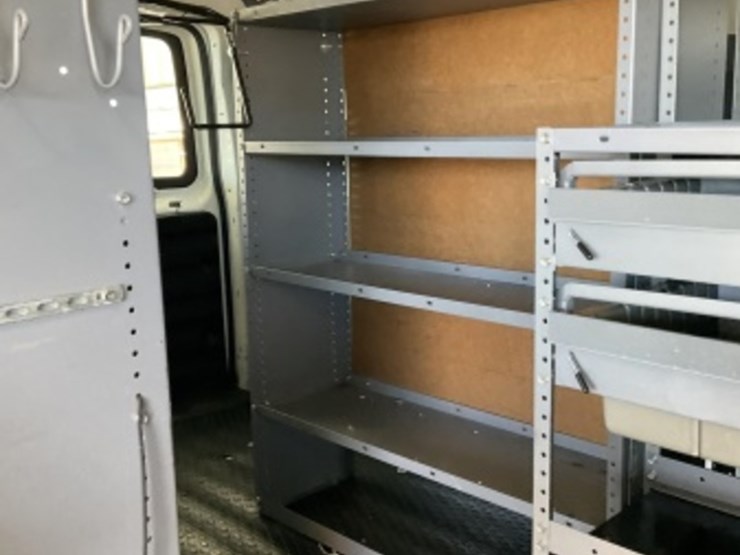 2013-chevrolet-express-2500-image-10