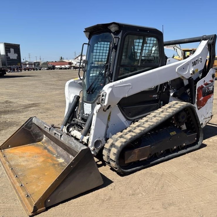 2021 BOBCAT T76