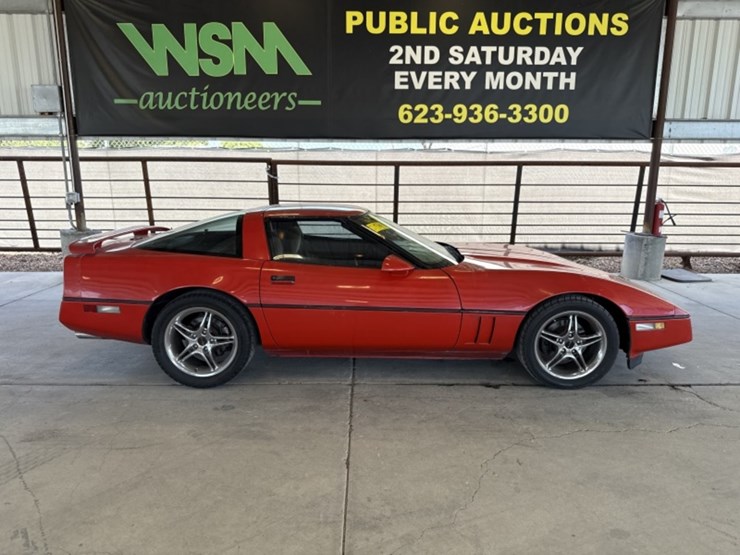 1985-chevrolet-corvette-coupe-image-1