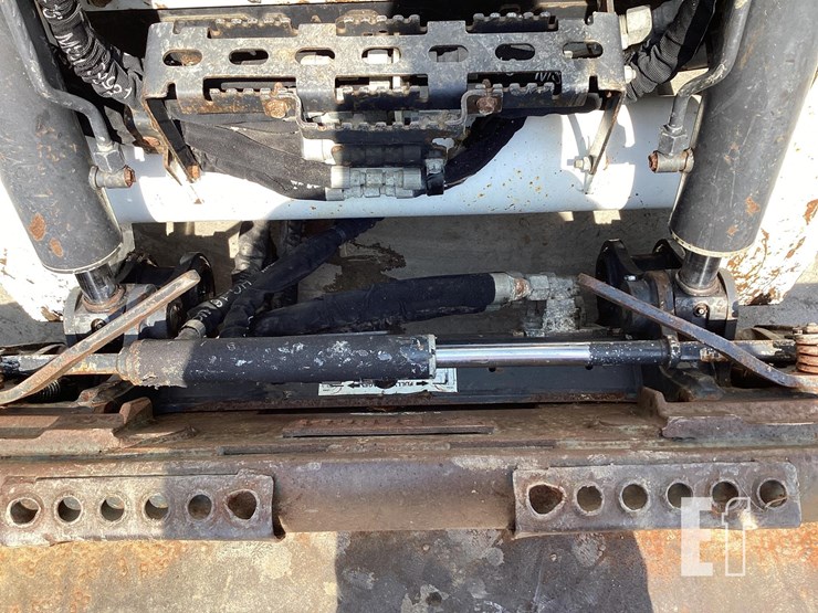 2020-bobcat-s650-image-10