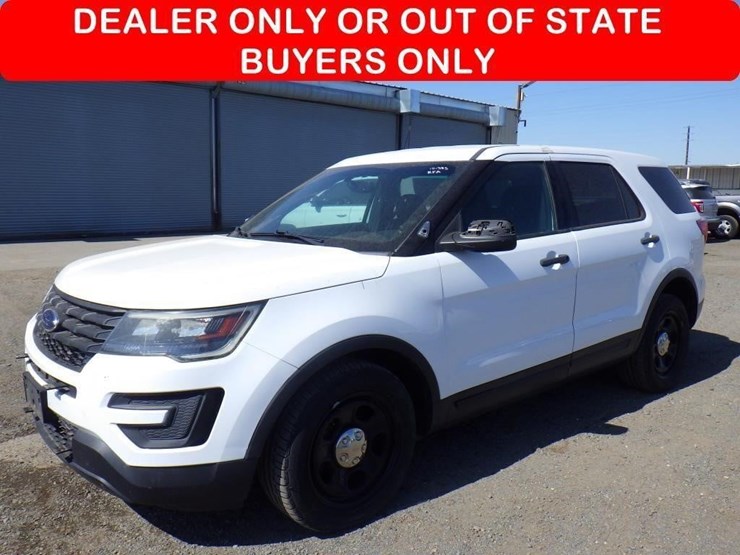 2016-ford-explorer-image-1