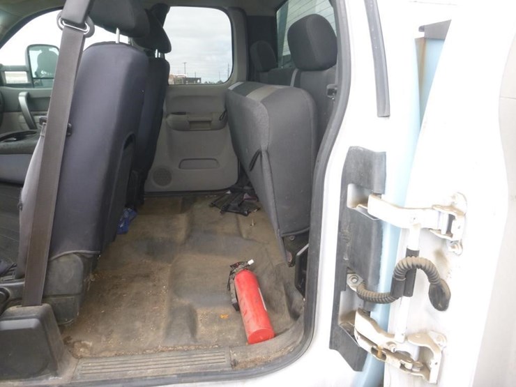 2013-gmc-2500-image-9