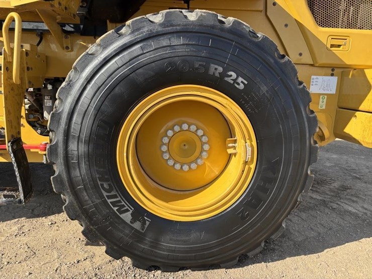 2019-caterpillar-930m-image-18