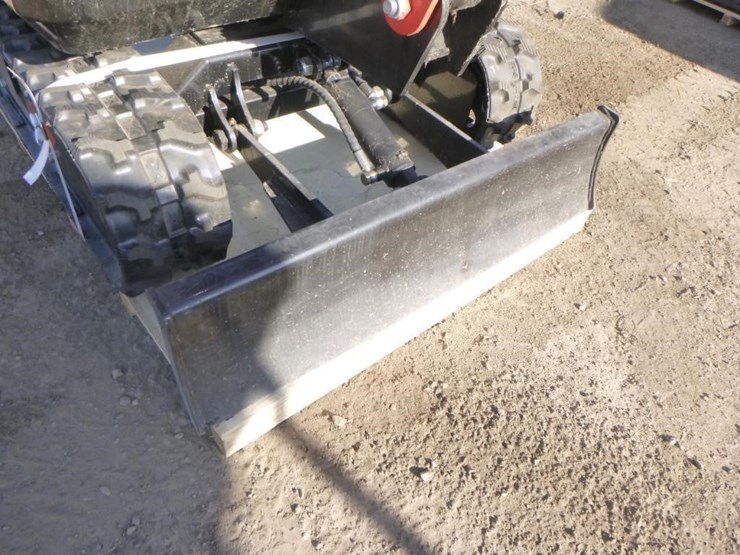 2025-tpm-16-hydraulic-excavator-image-17