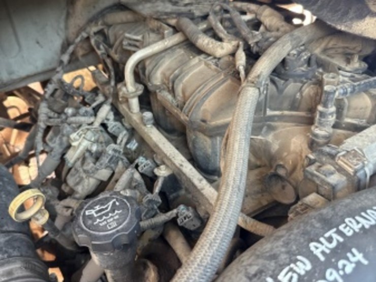 2009-isuzu-npr-image-17