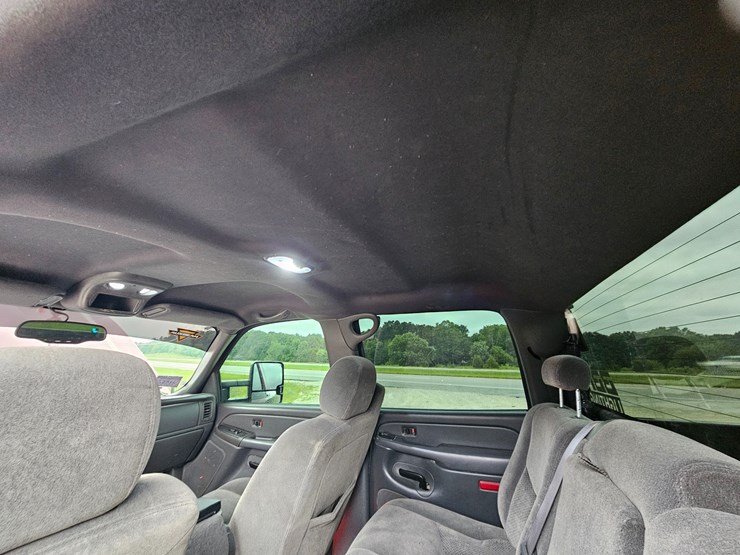 2005-chevrolet-silverado-image-55