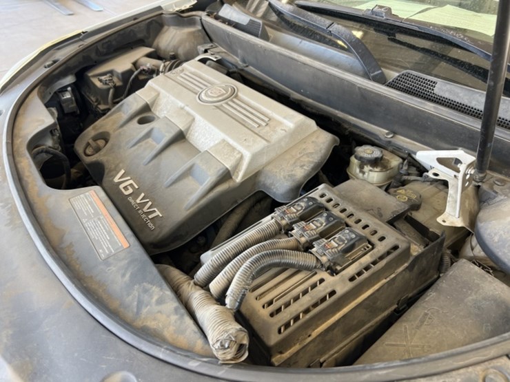 2010-cadillac-srx-image-12