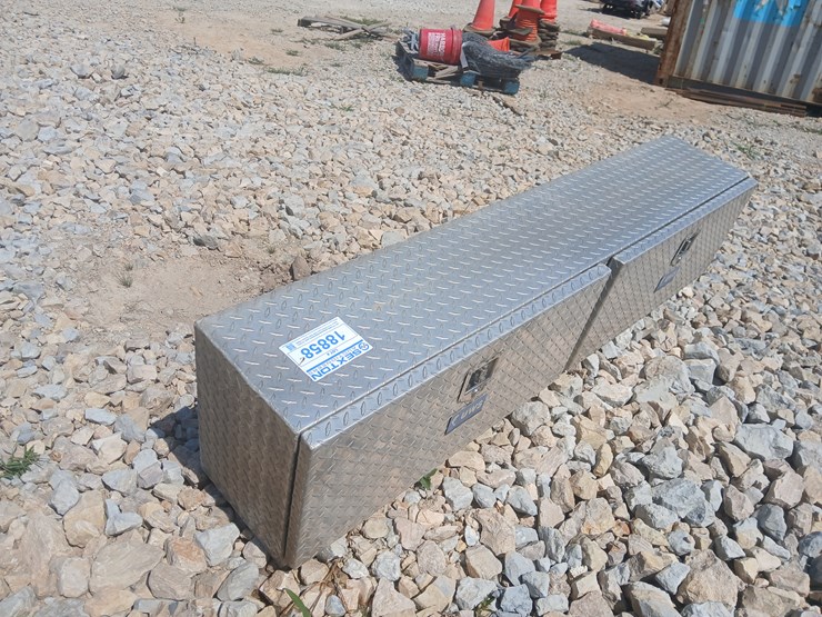 #18858-•-diamond-plate-tool-box-image-8