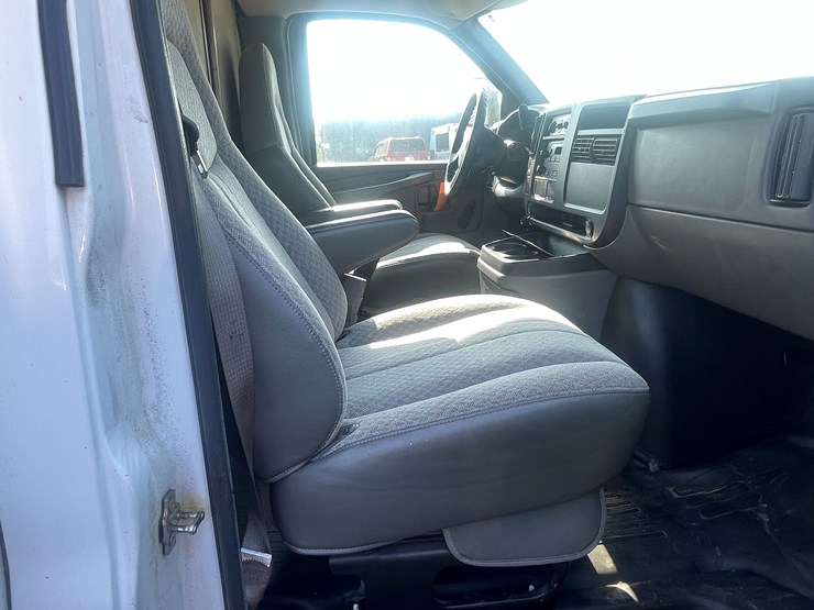 2005-chevrolet-3500-image-55