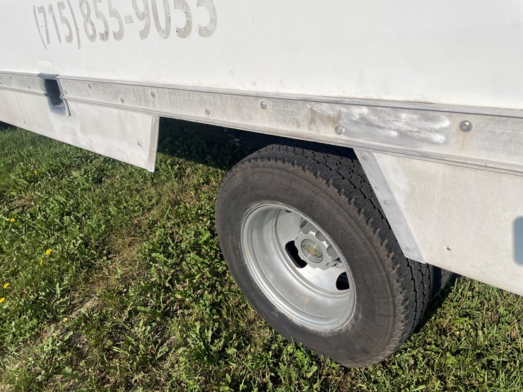 2005-chevrolet-3500-image-11