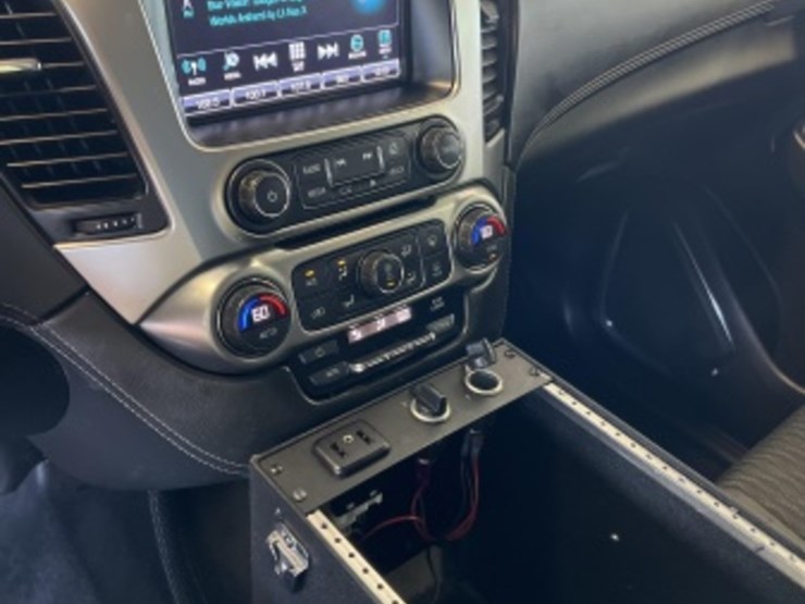 2018-chevrolet-tahoe-image-17