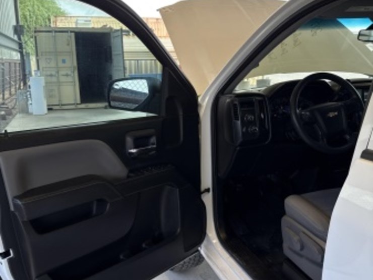 2015-chevrolet-silverado-1500-image-24