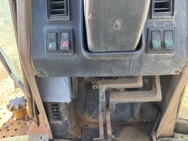 1995-deere-710d-image-38