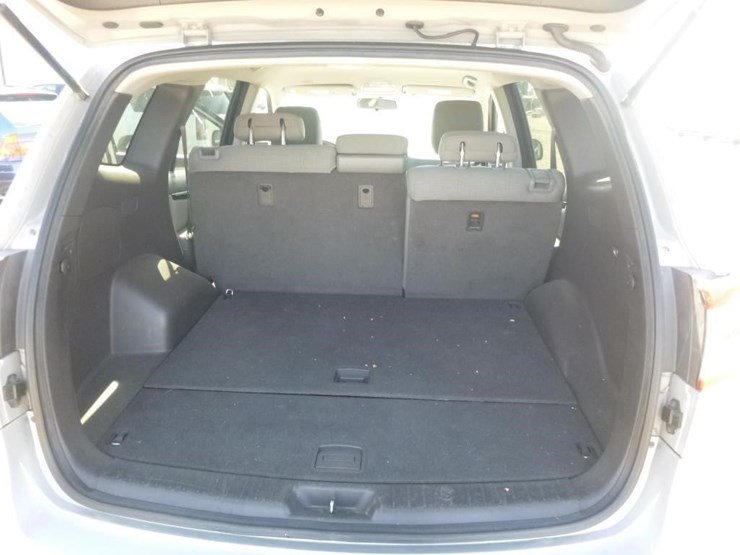 2010-hyundai-santa-fe-image-9