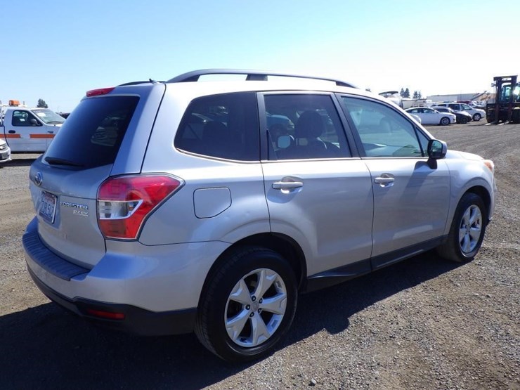 2015-subaru-forester-image-3