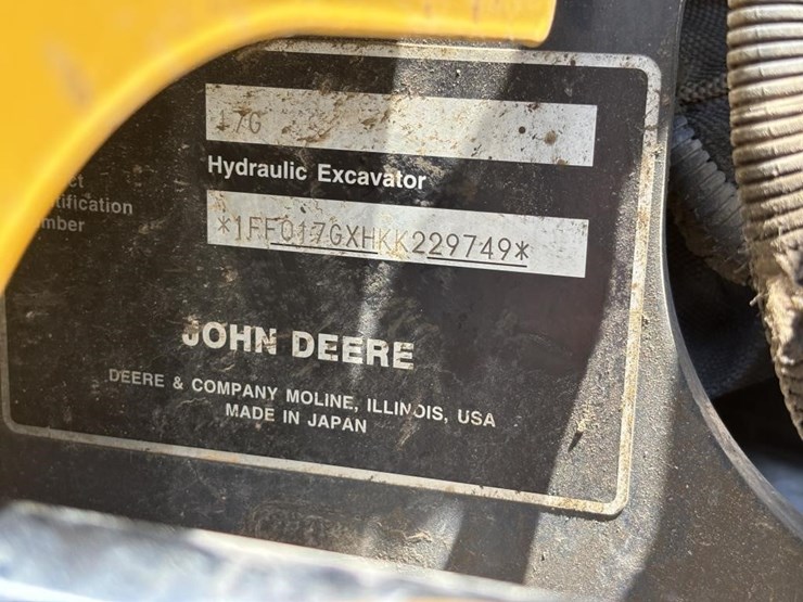 2020-deere-17g-image-45