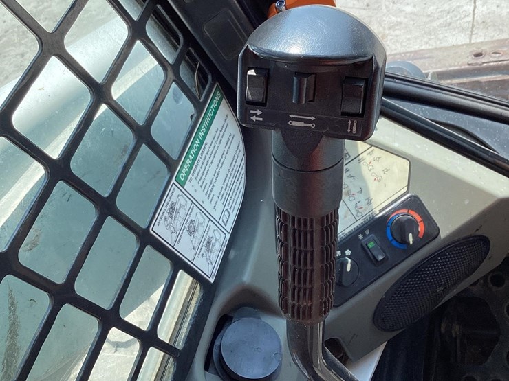 2020-bobcat-s650-image-15