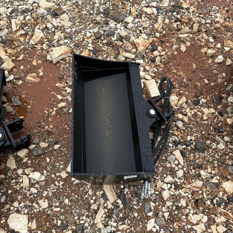 FUTURE 24 IN MINI EXCAVATOR SWIVEL BUCKET
