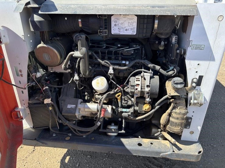2018-bobcat-s570-image-29
