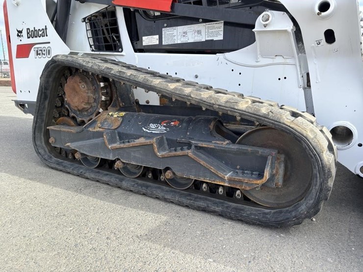 2019-bobcat-t590-image-17