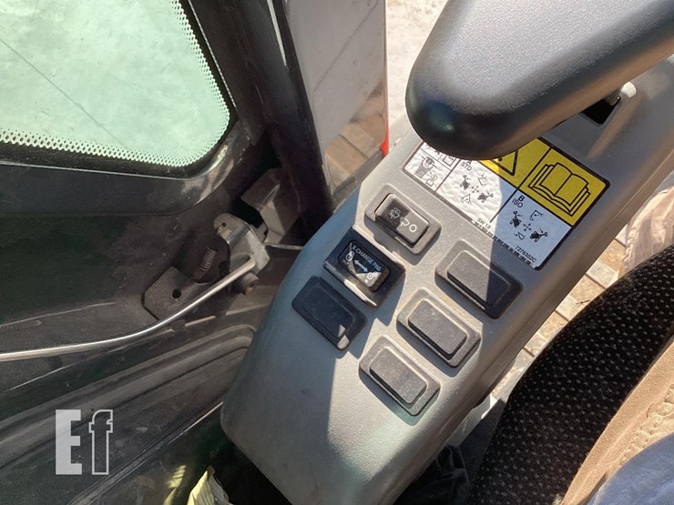 2022-bobcat-e60-image-21