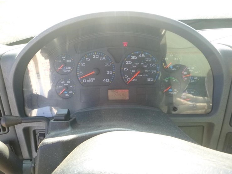 2004-international-durastar-4300-image-17