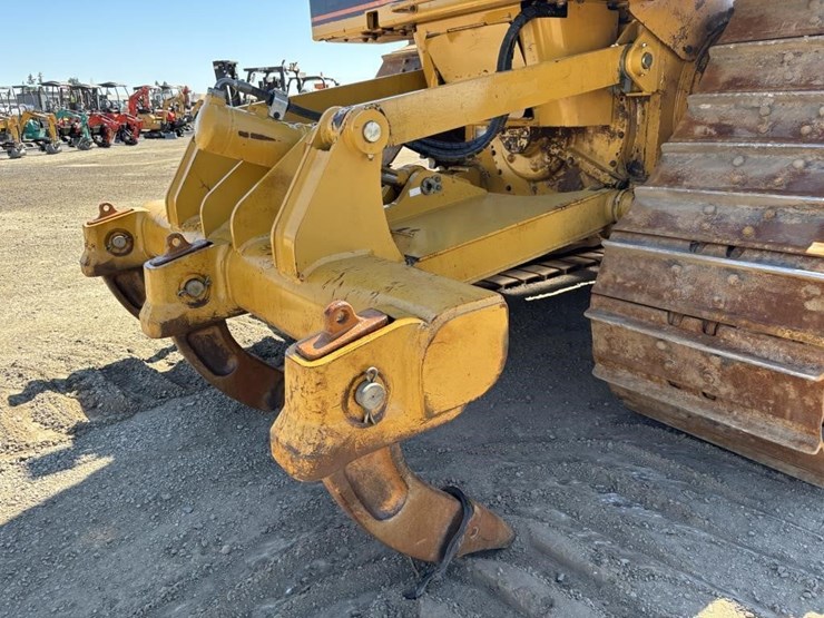 2006-caterpillar-d6n-image-16