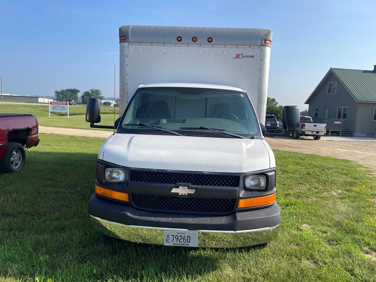 2005-chevrolet-3500-image-2