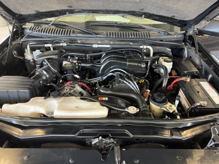 2009-ford-explorer-xlt-image-11