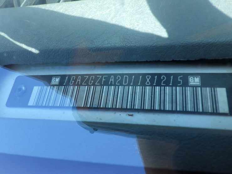 2013-chevrolet-express-3500-image-15