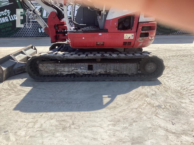 2016-takeuchi-tb260-image-2