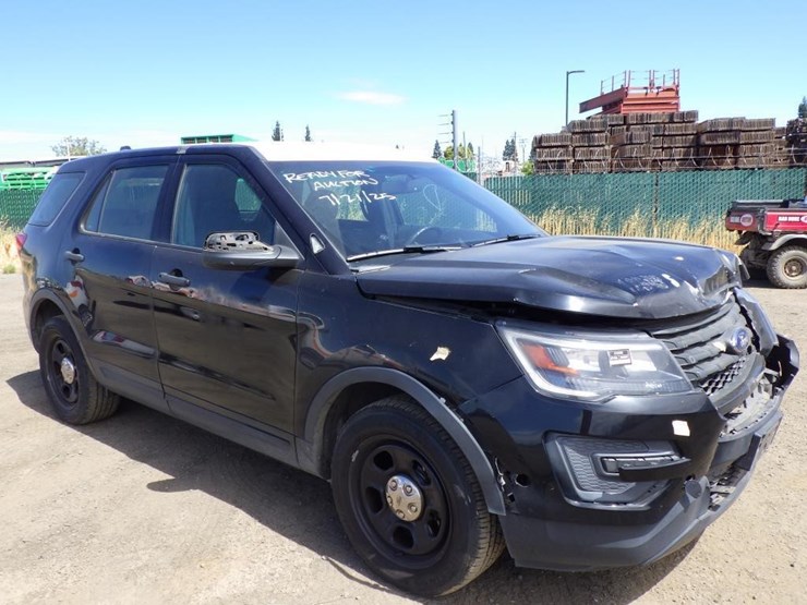 2018-ford-explorer-image-3