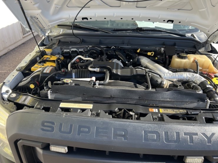2016-ford-f550-image-16