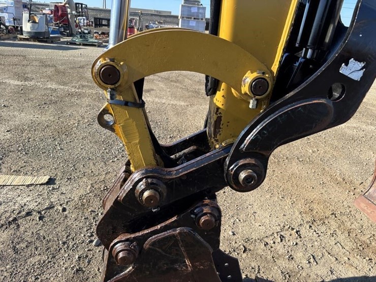 2018-caterpillar-305e2-hydraulic-excavator-image-14