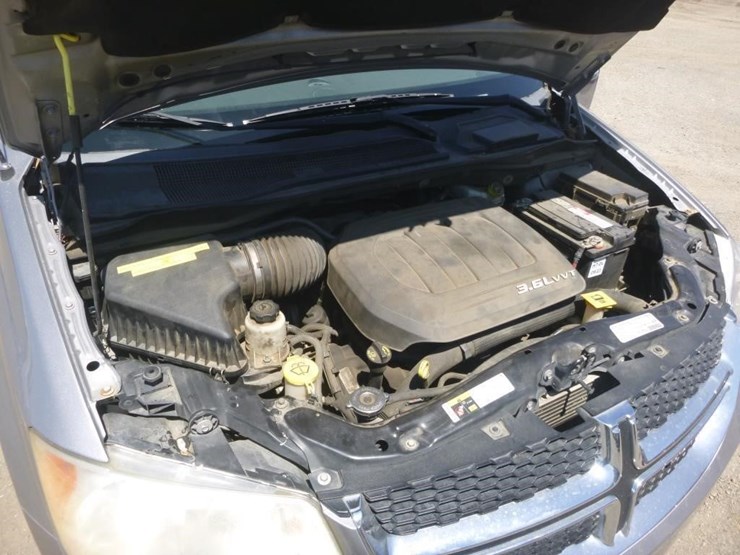 2013-dodge-grand-caravan-image-11